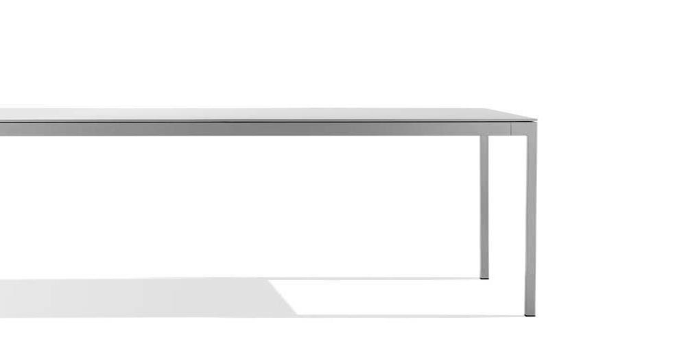moderný stôl